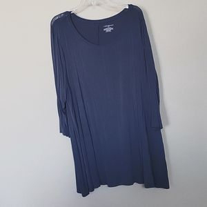 Lightweight, stretchy, long casual 3/4 sleeve top with subtle shark bite hemline